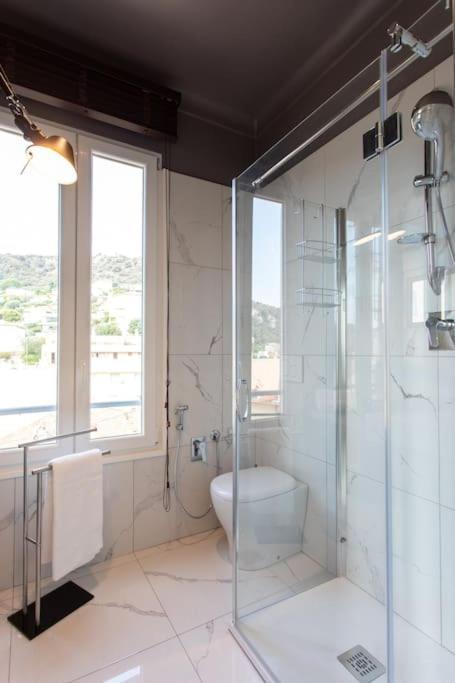 #24 Marie-Claire Suite Sea View/Balcony/Ac/5Min Port Villefranche-sur-Mer Esterno foto