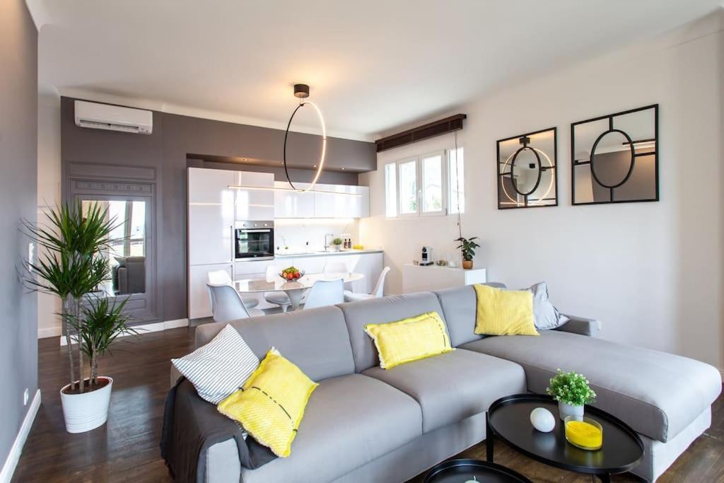 #24 Marie-Claire Suite Sea View/Balcony/Ac/5Min Port Villefranche-sur-Mer Esterno foto