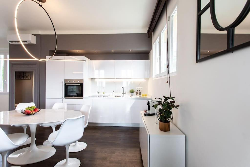 #24 Marie-Claire Suite Sea View/Balcony/Ac/5Min Port Villefranche-sur-Mer Esterno foto