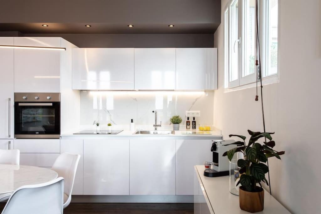 #24 Marie-Claire Suite Sea View/Balcony/Ac/5Min Port Villefranche-sur-Mer Esterno foto